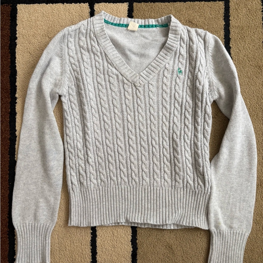 Old Navy Gray Cable Knit Sweater Timeless Design